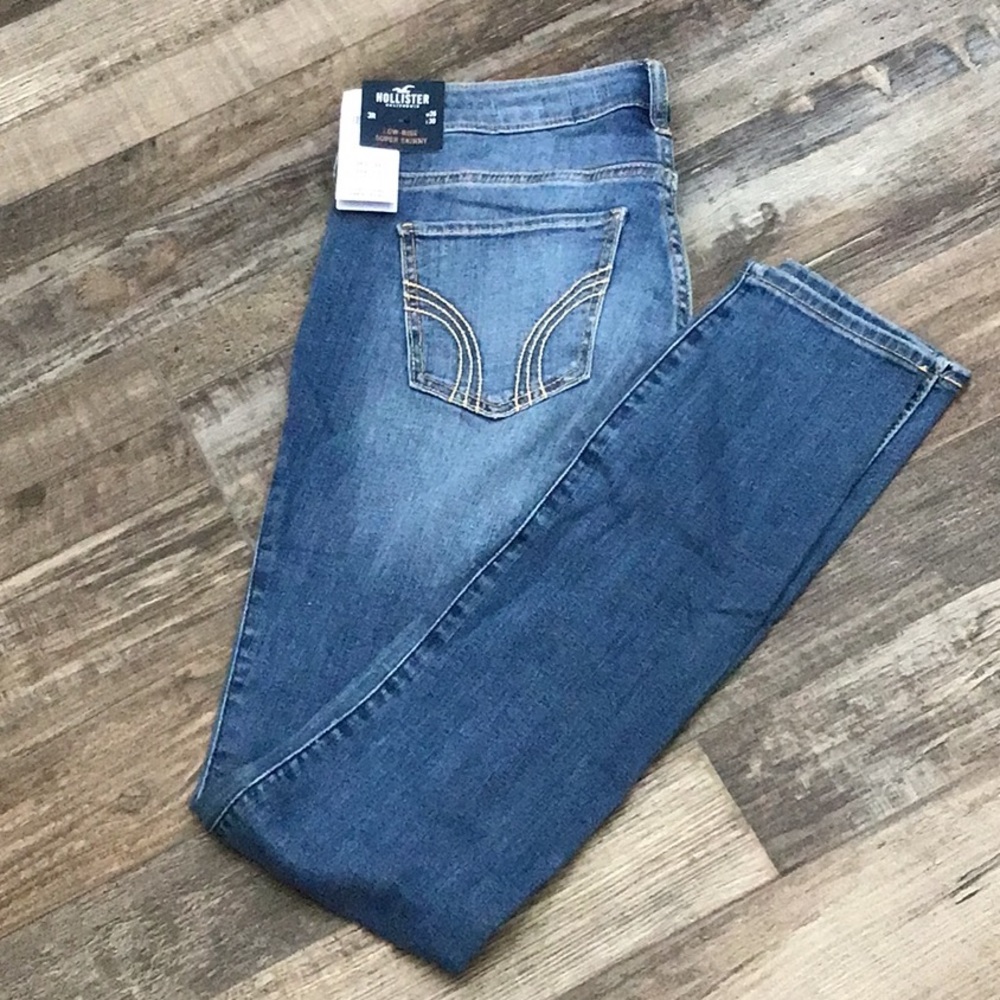 Hollister Low-Rise Super Skinny Jeans, size 3R